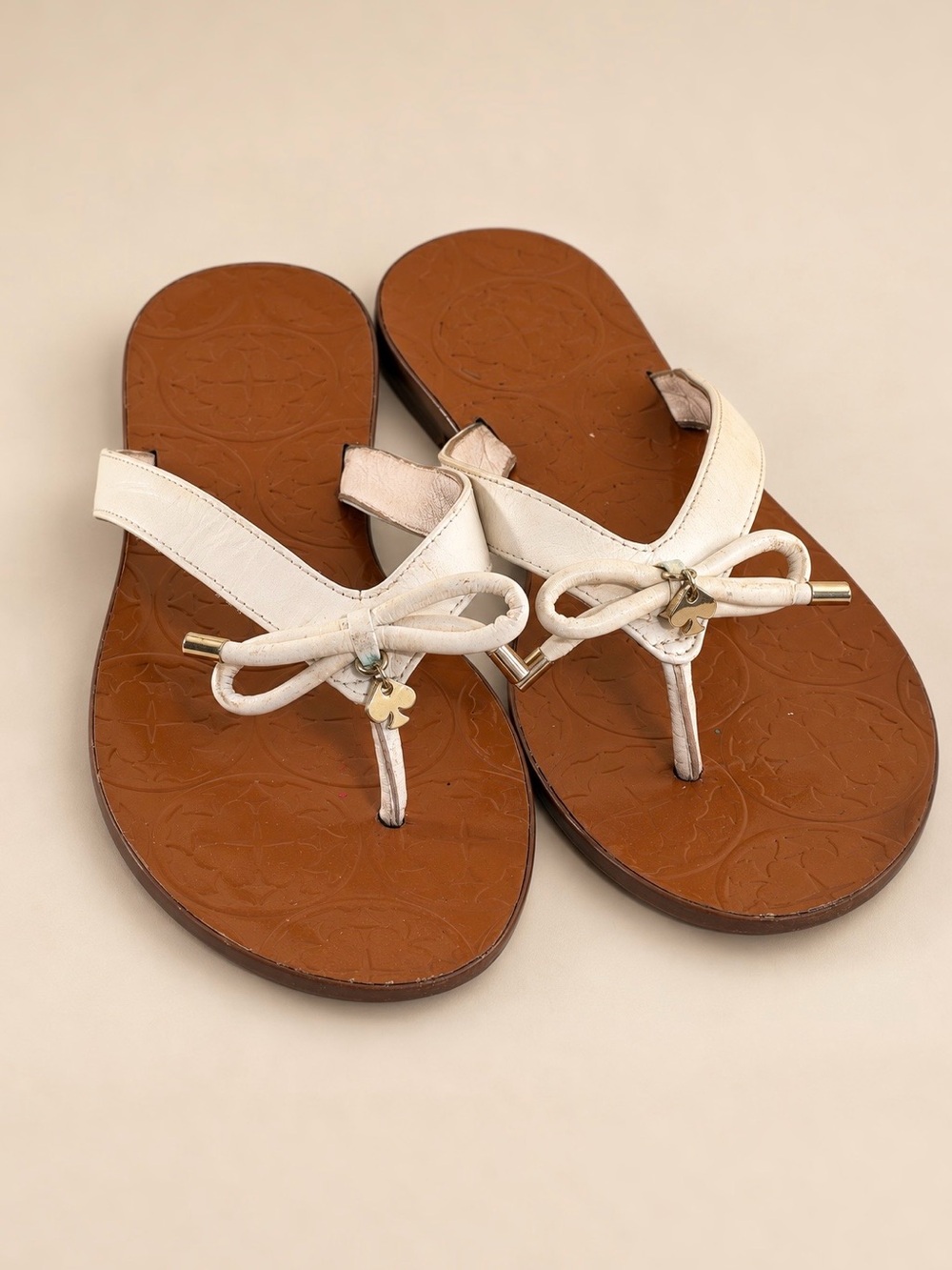 Kate Spade New York White Bow Thong Sandals